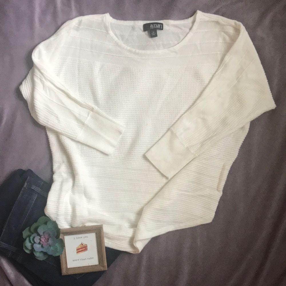 Waffle Knit White Sweater w/Cropped Sleeves